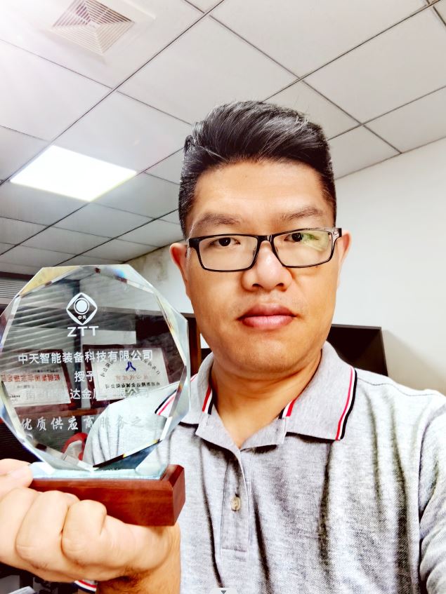 newlota-won-the-ztt-global-supplier-conference-the-honor-of-the